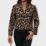 Laisva blūzė su leopardų raštu